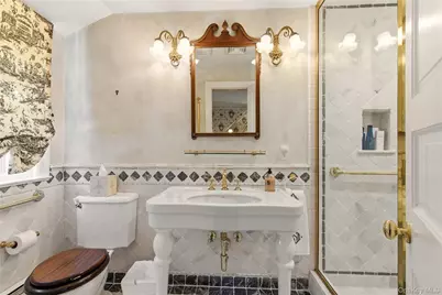 42 Clocktower Lane, Old Westbury, NY 11568 - Photo 20