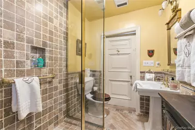 42 Clocktower Lane, Old Westbury, NY 11568 - Photo 22