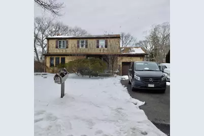 639 5th Street, Ronkonkoma, NY 11779 - Photo 4