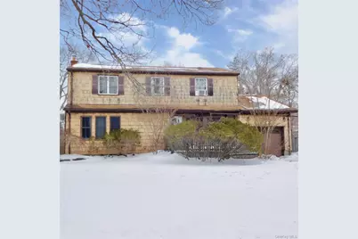 639 5th Street, Ronkonkoma, NY 11779 - Photo 1