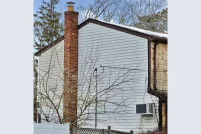 639 5th Street, Ronkonkoma, NY 11779 - Photo 4