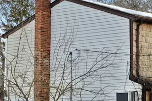 639 5th St, Ronkonkoma, NY 11779 - Photo 4