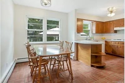 5 Bronze Court, Huntington, NY 11743 - Photo 8