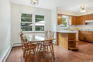 5 Bronze Ct, Huntington, NY 11743 - Photo 8