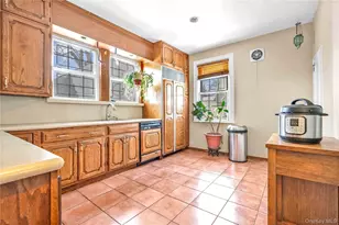 33-26 162nd St, Flushing, NY 11358 - Photo 14