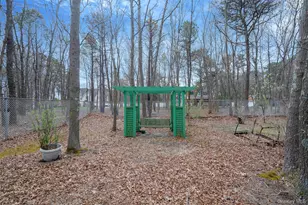 22 Jerusalem Hollow Rd, Manorville, NY 11949 - Photo 10
