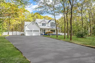 22 Jerusalem Hollow Road, Manorville, NY 11949 - Photo 2