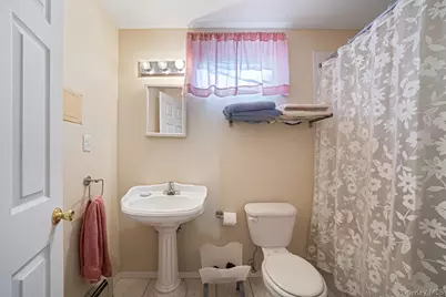 22 Jerusalem Hollow Road, Manorville, NY 11949 - Photo 10