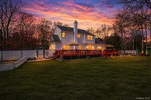 22 Jerusalem Hollow Rd, Manorville, NY 11949 - Photo 2