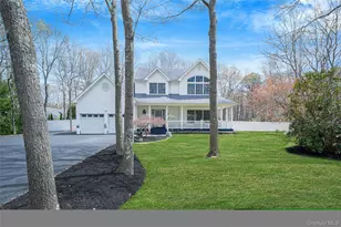22 Jerusalem Hollow Rd, Manorville, NY 11949 - Photo 4