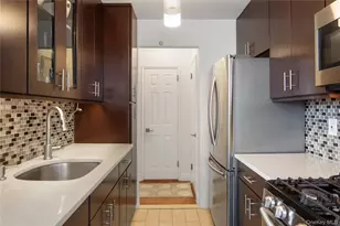 609 Kappock St, Bronx, NY 10463 - Photo 6