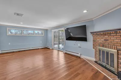 55 Hillside Avenue, Huntington, NY 11743 - Photo 20