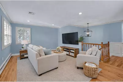 55 Hillside Avenue, Huntington, NY 11743 - Photo 6