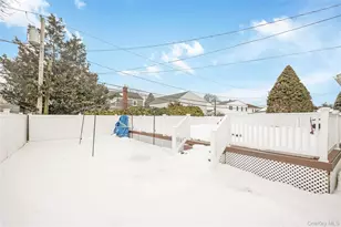 2288 Jefferson St, East Meadow, NY 11554 - Photo 22