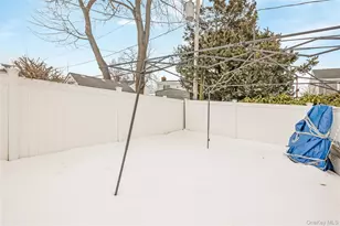 2288 Jefferson St, East Meadow, NY 11554 - Photo 20