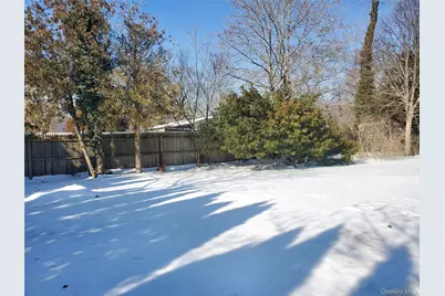 30 Franklin Avenue, Mastic, NY 11950 - Photo 4