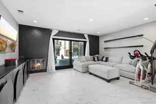 201 Poplar Ct, Wantagh, NY 11793 - Photo 10