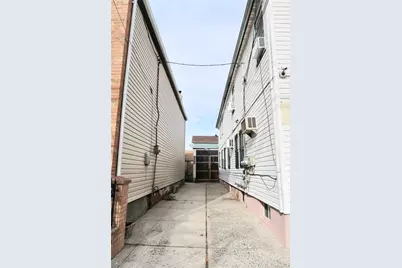 11403 111th Avenue, Richmond Hill, NY 11420 - Photo 2