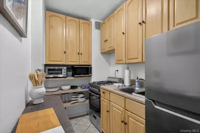 6535 Broadway #1G, Bronx, NY 10471 - Photo 8
