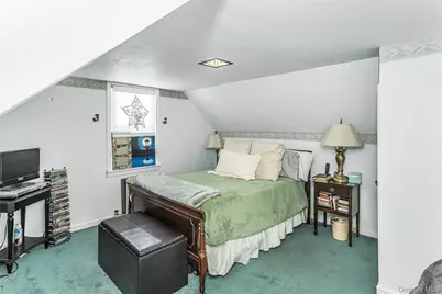 622 Wellelein Road, Uniondale, NY 11533 - Photo 10