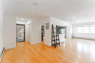 14 Florence #25B, Freeport, NY 11520 - Photo 4