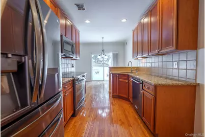 9 Mohannis Way, Kings Park, NY 11754 - Photo 6