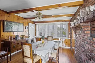 2436 Hempstead Ln, Wantagh, NY 11793 - Photo 12