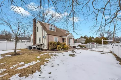 361 S 16th Street, Lindenhurst, NY 11757 - Photo 38