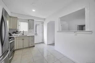 361 S 16th St, Lindenhurst, NY 11757 - Photo 10