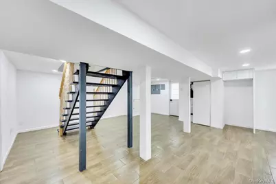 361 S 16th Street, Lindenhurst, NY 11757 - Photo 32