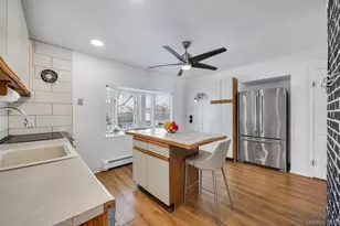 119 Scooter Ln, Hicksville, NY 11801 - Photo 4