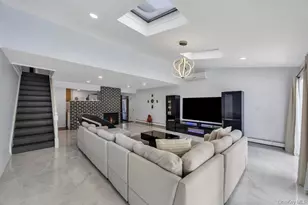 119 Scooter Ln, Hicksville, NY 11801 - Photo 6