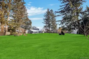 119 Scooter Ln, Hicksville, NY 11801 - Photo 28