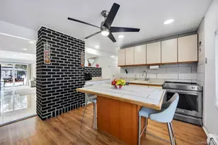 119 Scooter Ln, Hicksville, NY 11801 - Photo 2