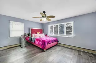 119 Scooter Ln, Hicksville, NY 11801 - Photo 16