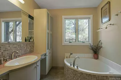 837 Sherry Drive, Valley Cottage, NY 10989 - Photo 16