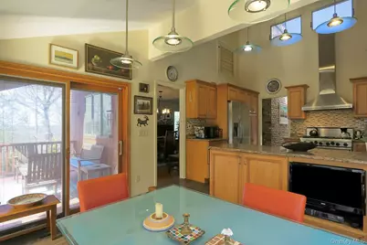 837 Sherry Drive, Valley Cottage, NY 10989 - Photo 8