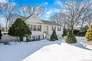 4 W Prospect St, Selden, NY 11784 - Photo 4