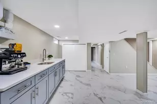 2127 Erma Dr, East Meadow, NY 11554 - Photo 20