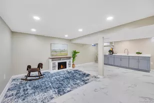 2127 Erma Dr, East Meadow, NY 11554 - Photo 18