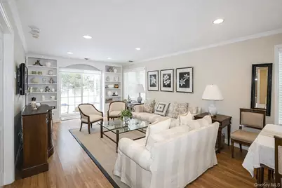 833 Madeira Boulevard, Melville, NY 11747 - Photo 12