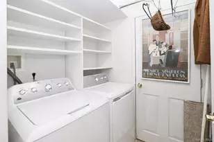 833 Madeira Blvd, Melville, NY 11747 - Photo 22