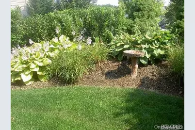 833 Madeira Boulevard, Melville, NY 11747 - Photo 34