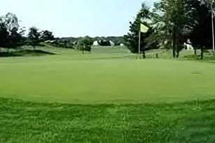 833 Madeira Blvd, Melville, NY 11747 - Photo 28