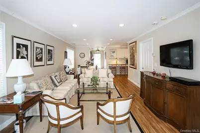 833 Madeira Boulevard, Melville, NY 11747 - Photo 14