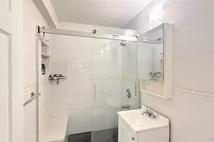 138-70 Elder Ave, Flushing, NY 11355 - Photo 10