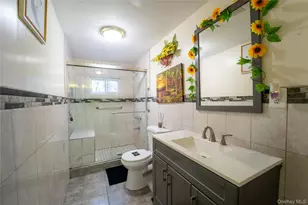 382 Jamaica Ave, Medford, NY 11763 - Photo 12