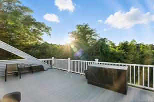 100 Manor Ln, Riverhead, NY 11901 - Photo 26