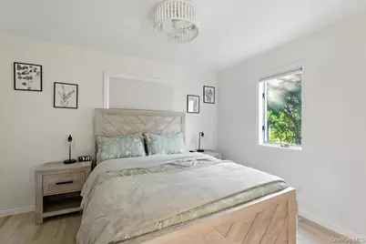 100 Manor Lane, Riverhead, NY 11901 - Photo 8