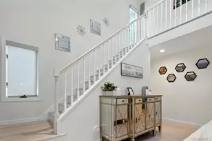 100 Manor Ln, Riverhead, NY 11901 - Photo 10